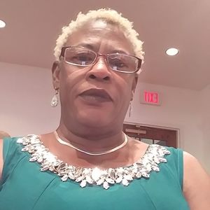 Meet your Posher, Angella